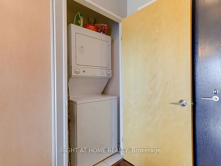 1 Shaw St #323 — Photo 16
