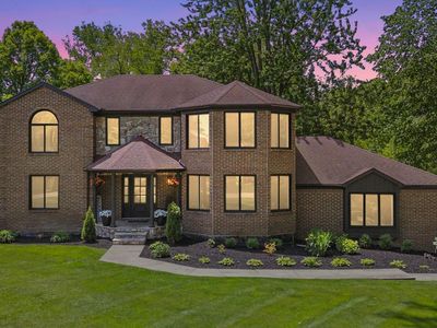 5695 Deerwood Ln, Commerce Township, MI, 48382