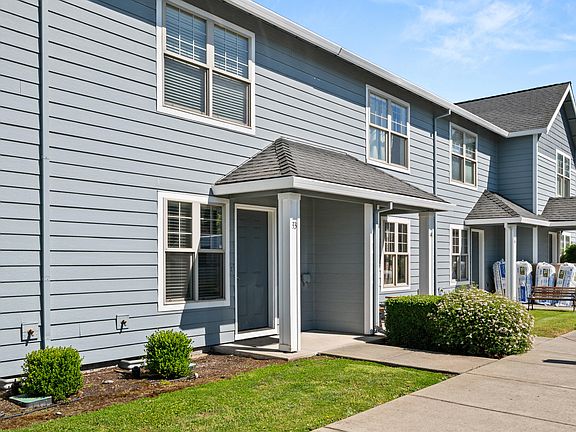 2nd image of 450 Midway Rd Unit 33