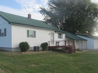 6020 Harco Rd, Galatia, IL 62935