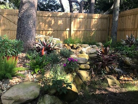 5th image of 329 Dover Ct E