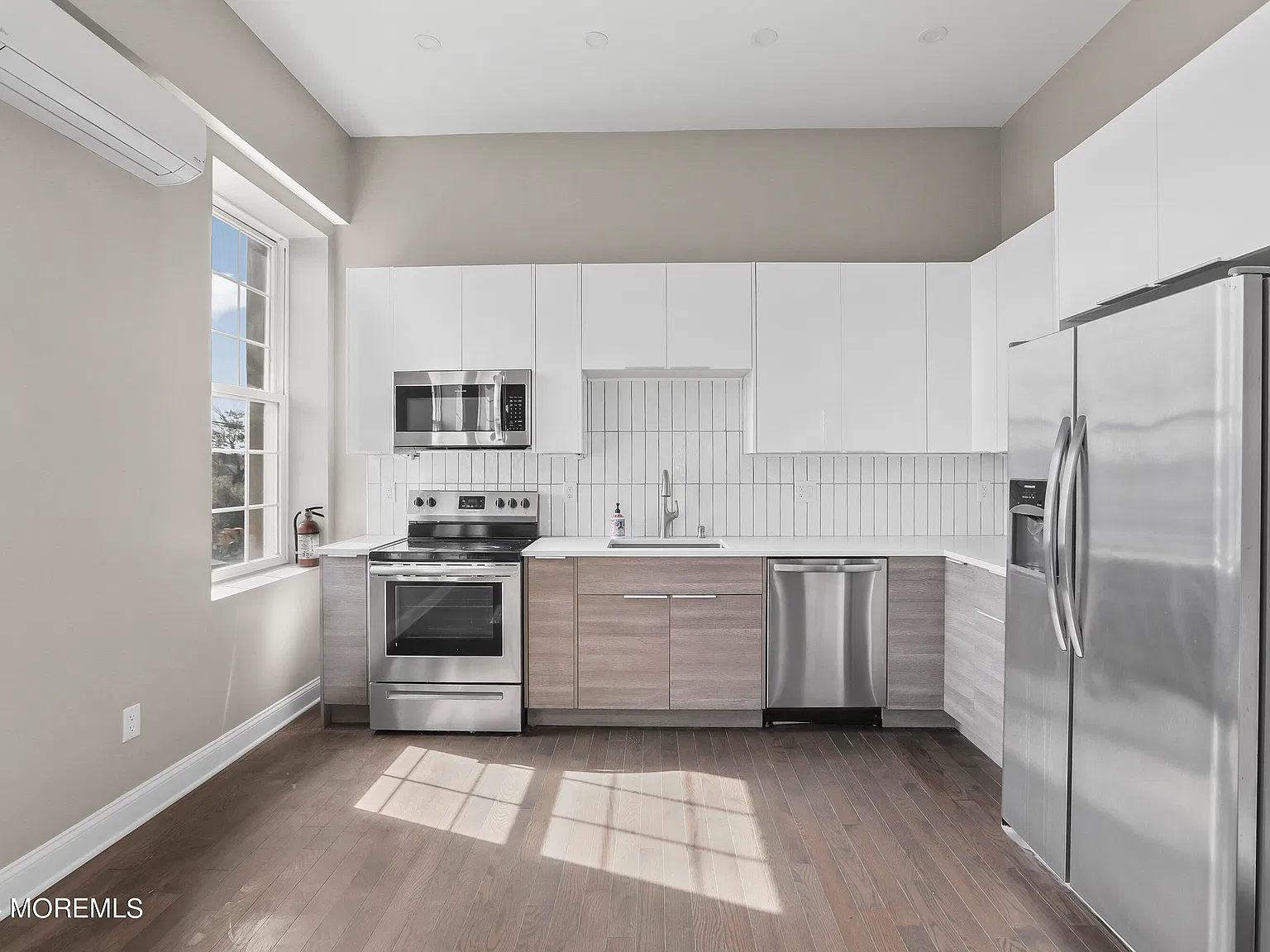 2 bed, 7200 sqft, $3,400 — Photo 1