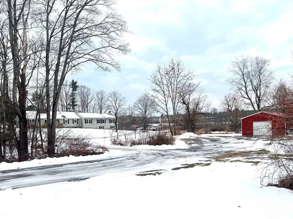112 Union St, Barre, MA 01005