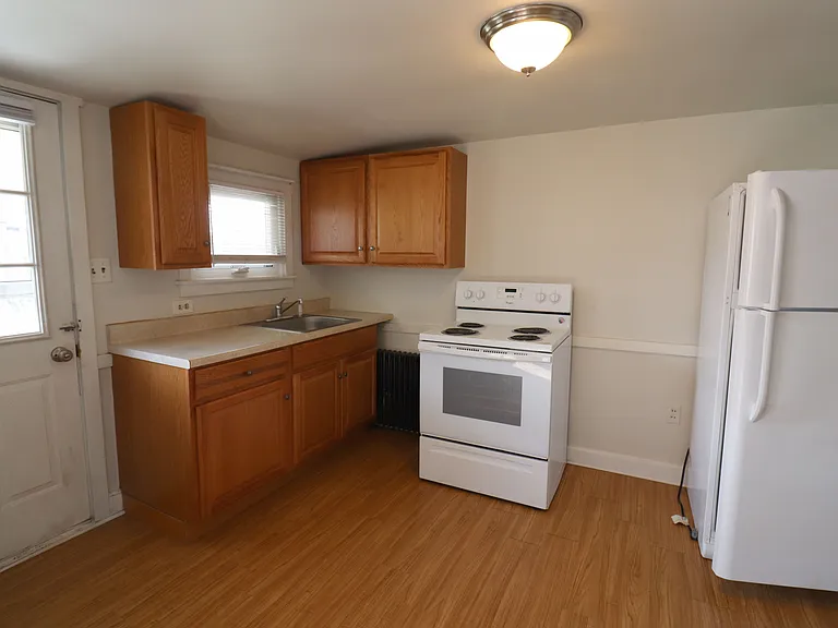 15 Akron Rd #A — Photo 6