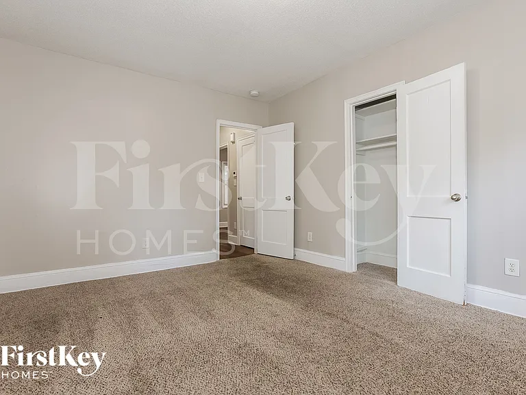 1731 N Olympian Way SW — Photo 14