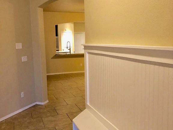 3rd image of 3804 Loma Cristobal Dr