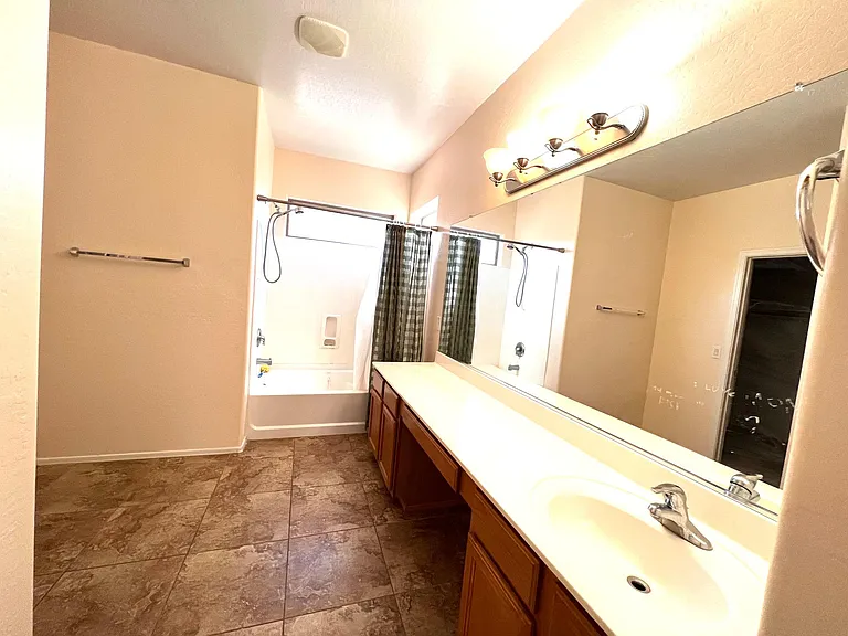 4601 W Donner Dr — Photo 20