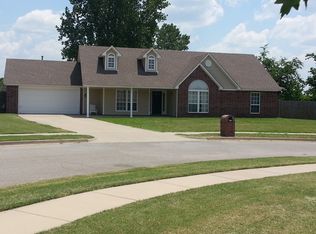 5325 Charleston Dr, Bartlesville, OK 74006