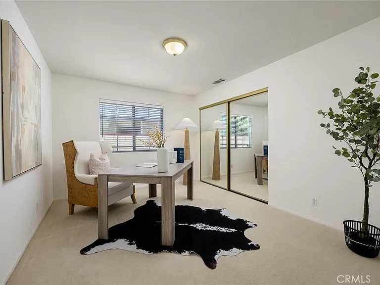 5558 N Charlotte Ave — Photo 9