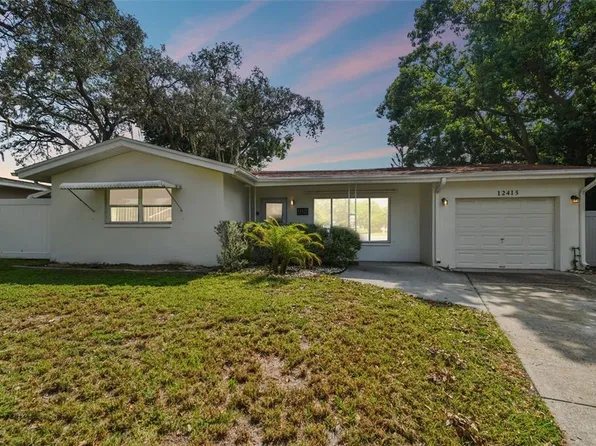 12415 104th St, Largo, FL 33773