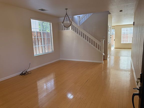 5th image of 5572 Farmhouse Ct