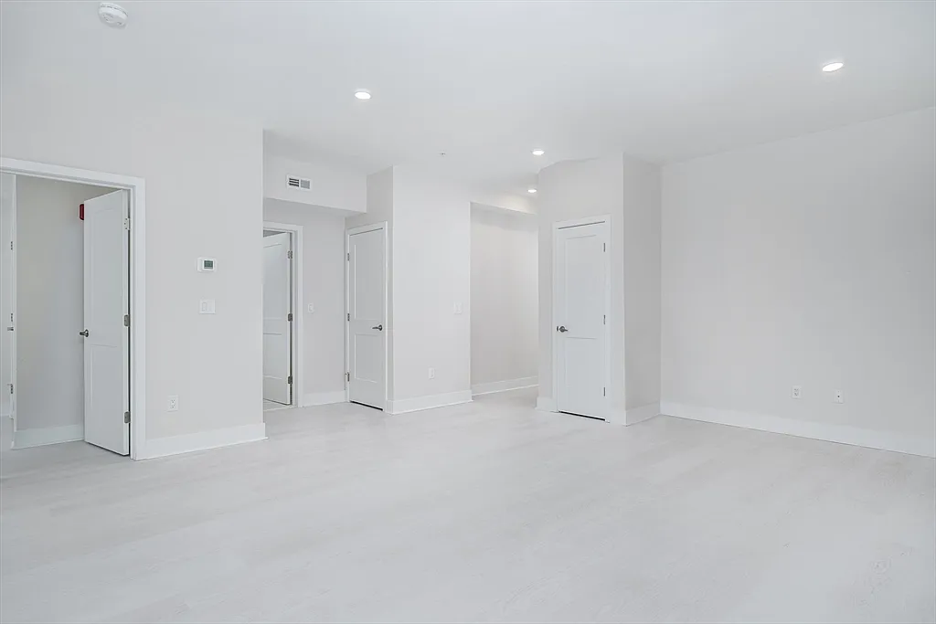 1 bed, 1.0 bath, 467 sqft, $2,250 — Photo 4