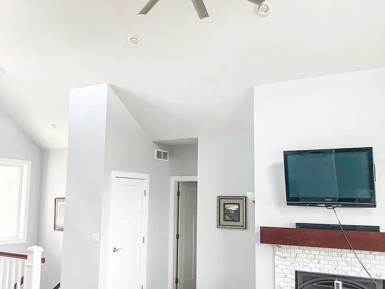 220 Meadow Woods Dr — Photo 6