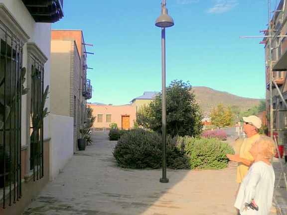 2nd image of 878 W Calle De Los Higos