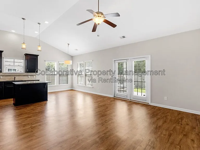 105 Richmond Walk Dr — Photo 7
