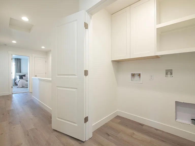 1506 Tyram Grv #101 — Photo 23