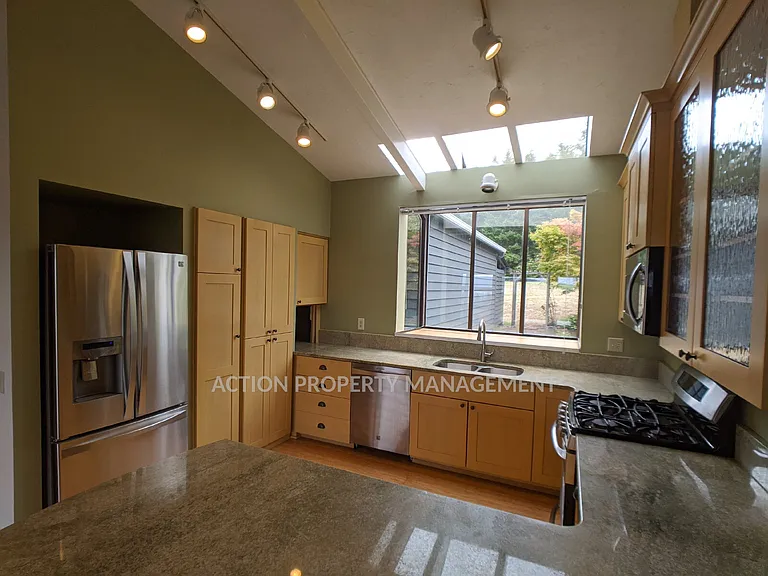 251 Old Schoolhouse Rd — Photo 11