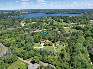 185 Pioneer Trl, Chanhassen, MN 55317