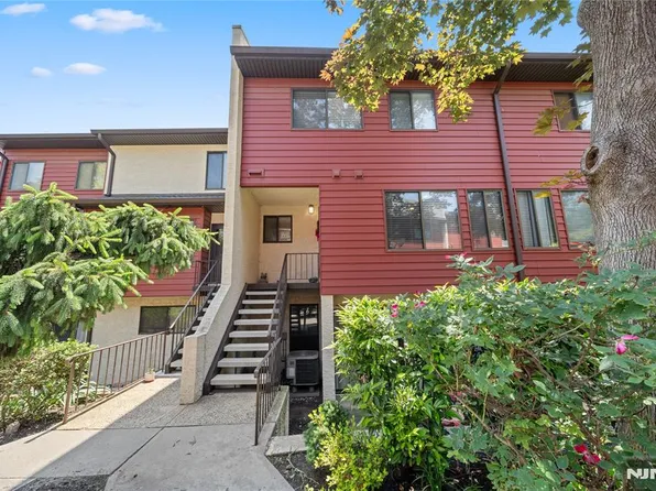 105 River Rd #3, Nutley, NJ 07110