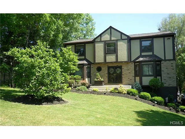 132 Lake Region Blvd photo 1