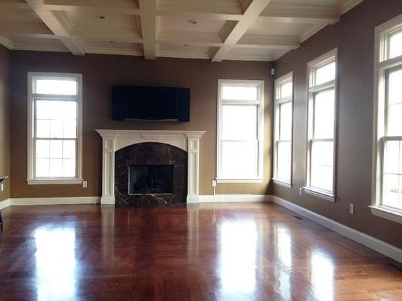 4th image of 1811 S Renwick Blvd