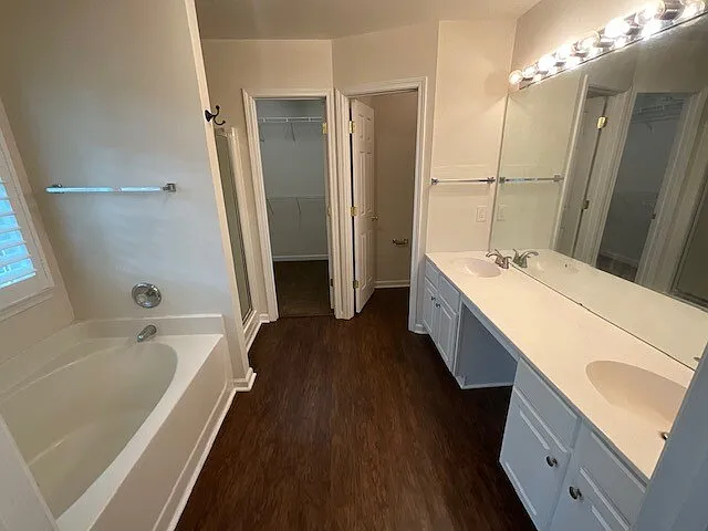 11715 Harsworth Ln — Photo 9