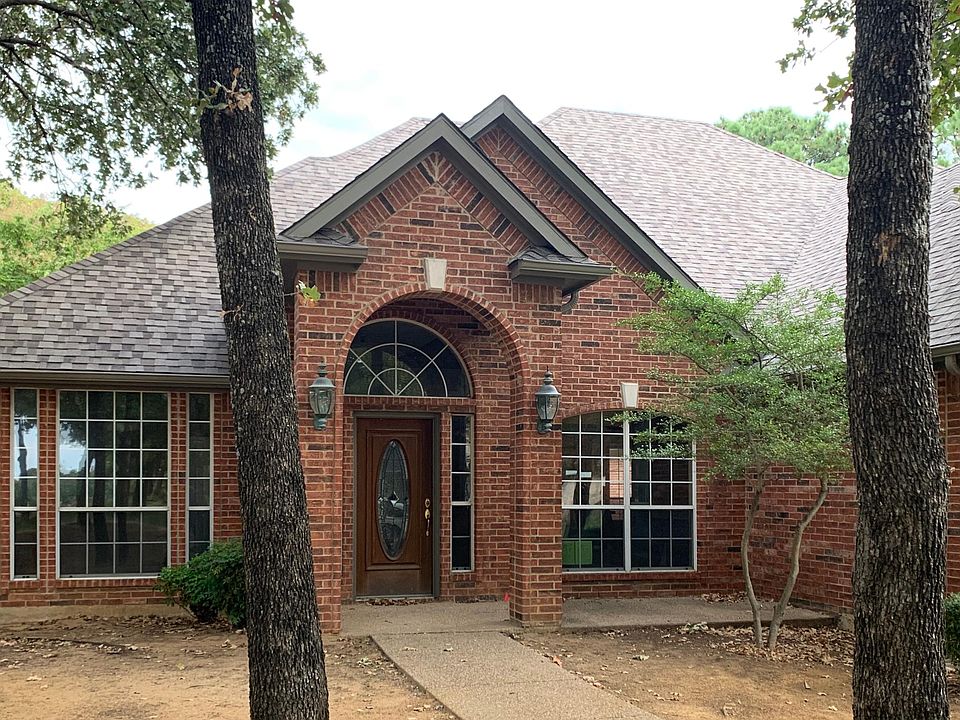 1st image of 106 Royal Oaks Dr