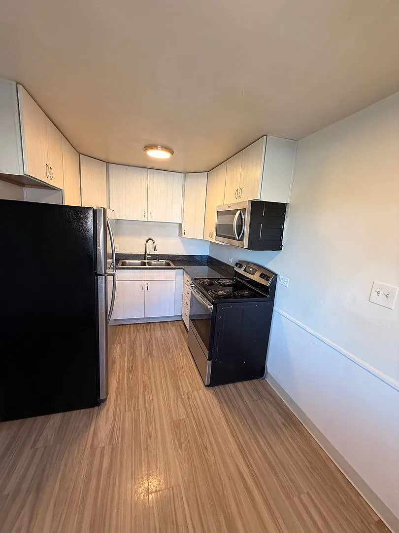 5532 S Grant St. — Photo 3