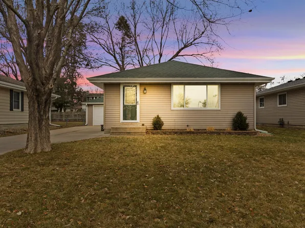 1030 5th St W, Hastings, MN 55033