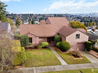 2558 38th Avenue W, Seattle, WA, 98199
