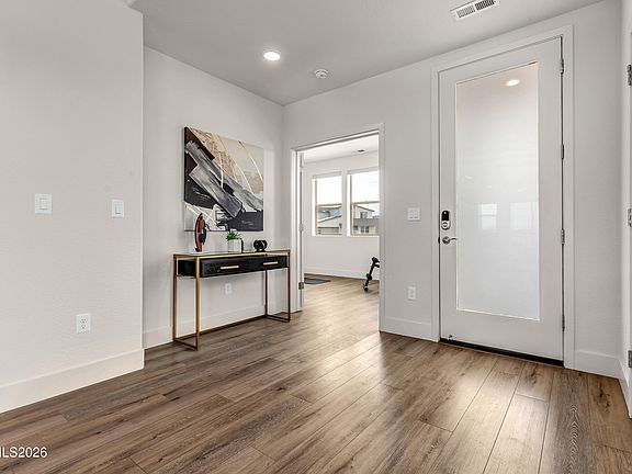 2nd image of 815 N Thunder Butte Ct