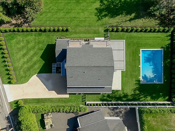 4th image of 135 South Road