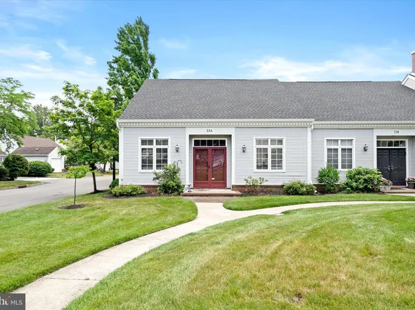 23 Rutland Ln, Monroe Township, NJ 08831