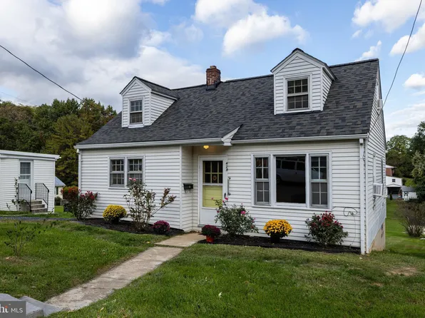 428 W High St, Woodstock, VA 22664