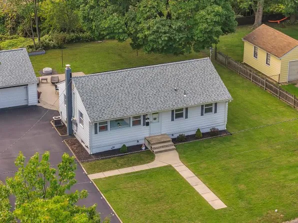 130 Fairfax Dr, Cinnaminson, NJ 08077