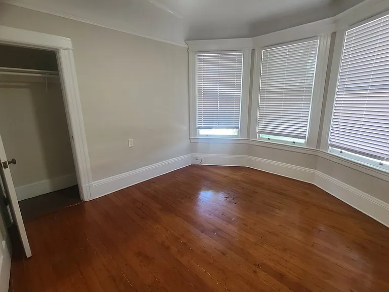 2407 Bryant St — Photo 7