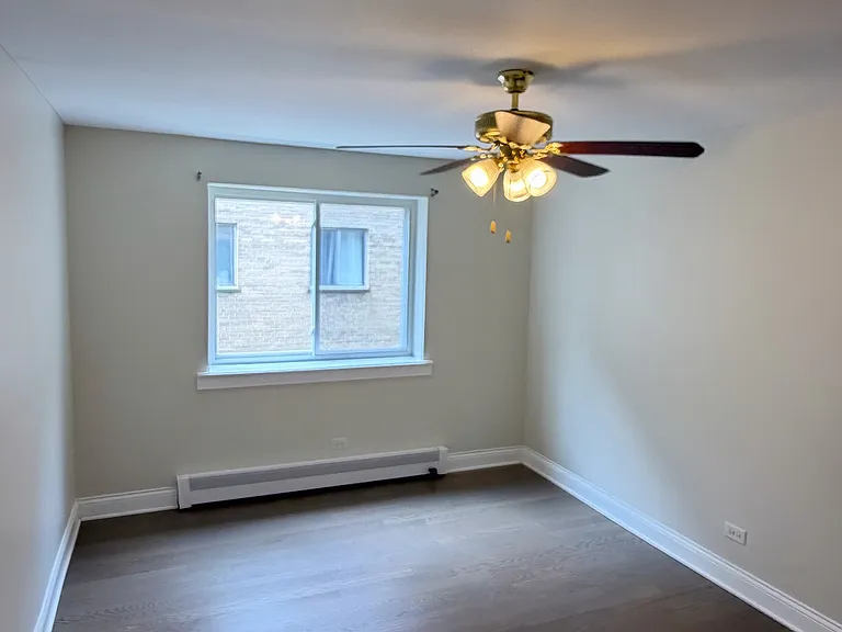 7306 N Winchester Ave #301 — Photo 16
