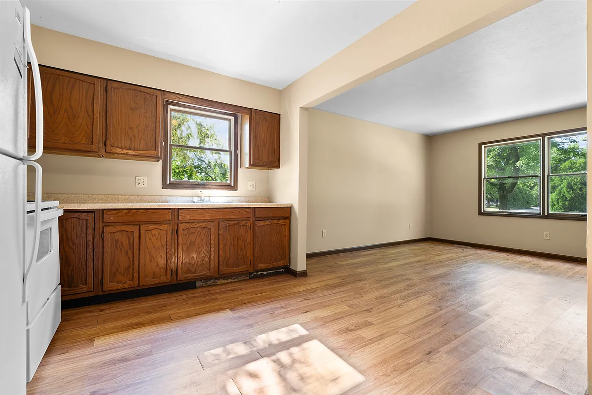 Building Photo - 1506 Tippecanoe Dr #D2