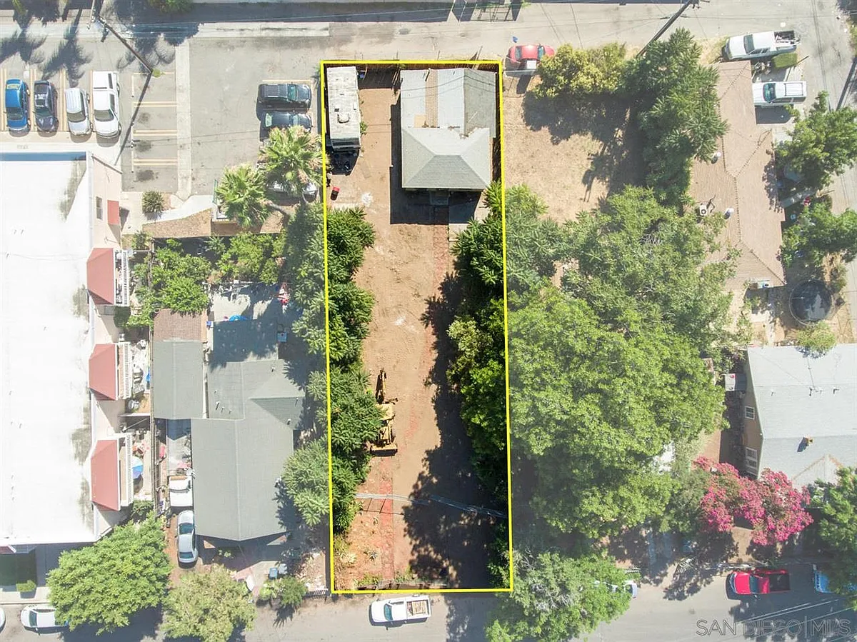 Building Photo - 340 Waverly Pl