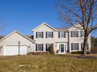 15937 Arbor Crossing Dr, Granger, IN 46530