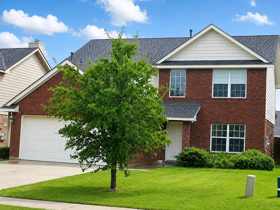 2913 Inks Lake Dr