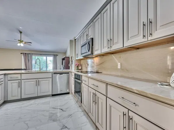 786 NW 164th Ave, Pembroke Pines, FL