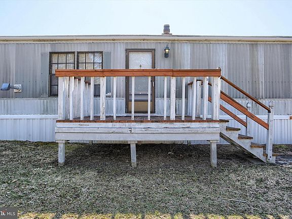 5th image of 830 N Middleton Rd