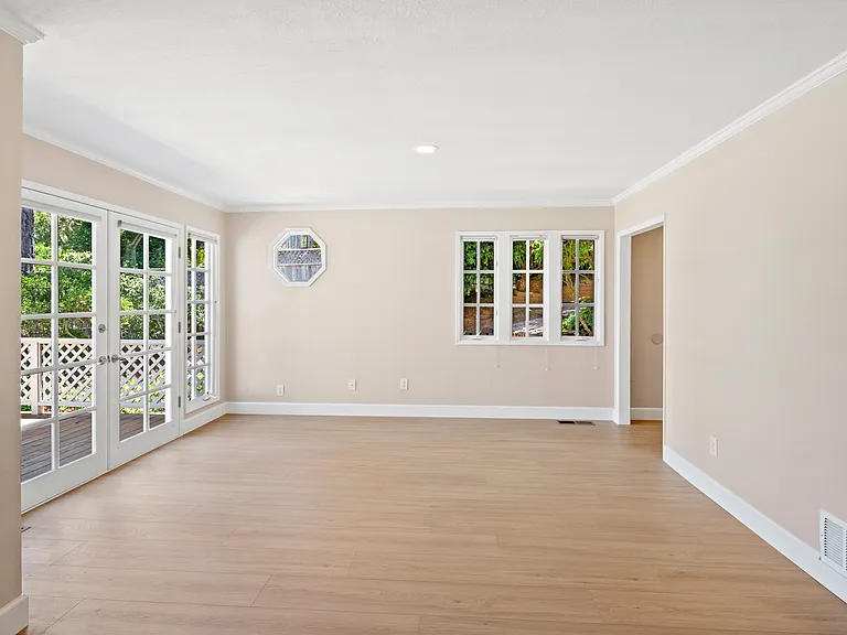 642 Toyon Dr — Photo 10