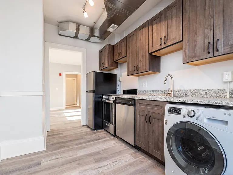 2741 Hampshire Rd #3 — Photo 1