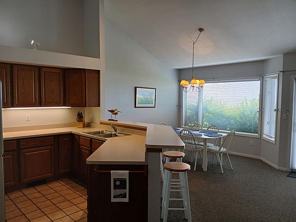5th image of 150 Harbor Dr