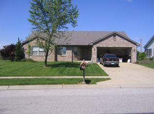 4034 Sunchase Dr, Indianapolis, IN 46239