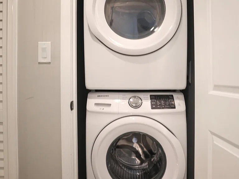 In-Unit Washer and Dryer