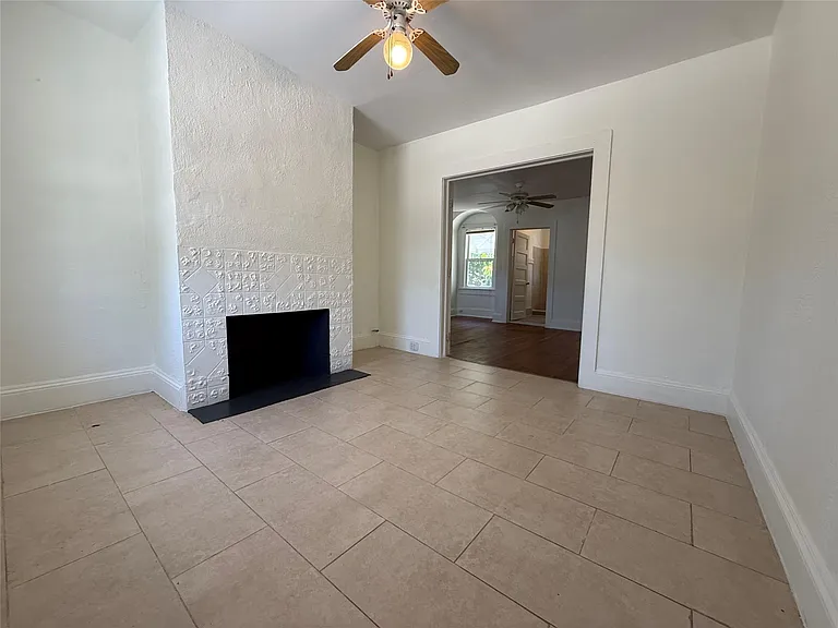 216 S 16th Ave #7 — Photo 5