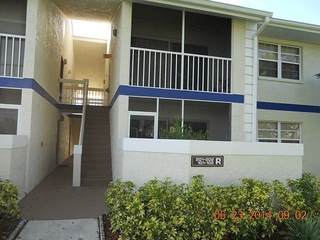 1st image of 1531 SE Royal Green Cir #101